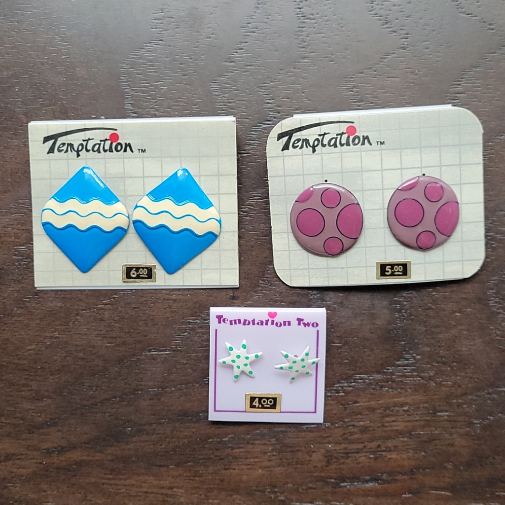Vintage Temptation Mall Earrings